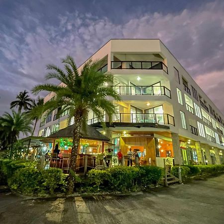 Ramada Suites By Wyndham Seafront Coral Coast Korotogo Exterior foto