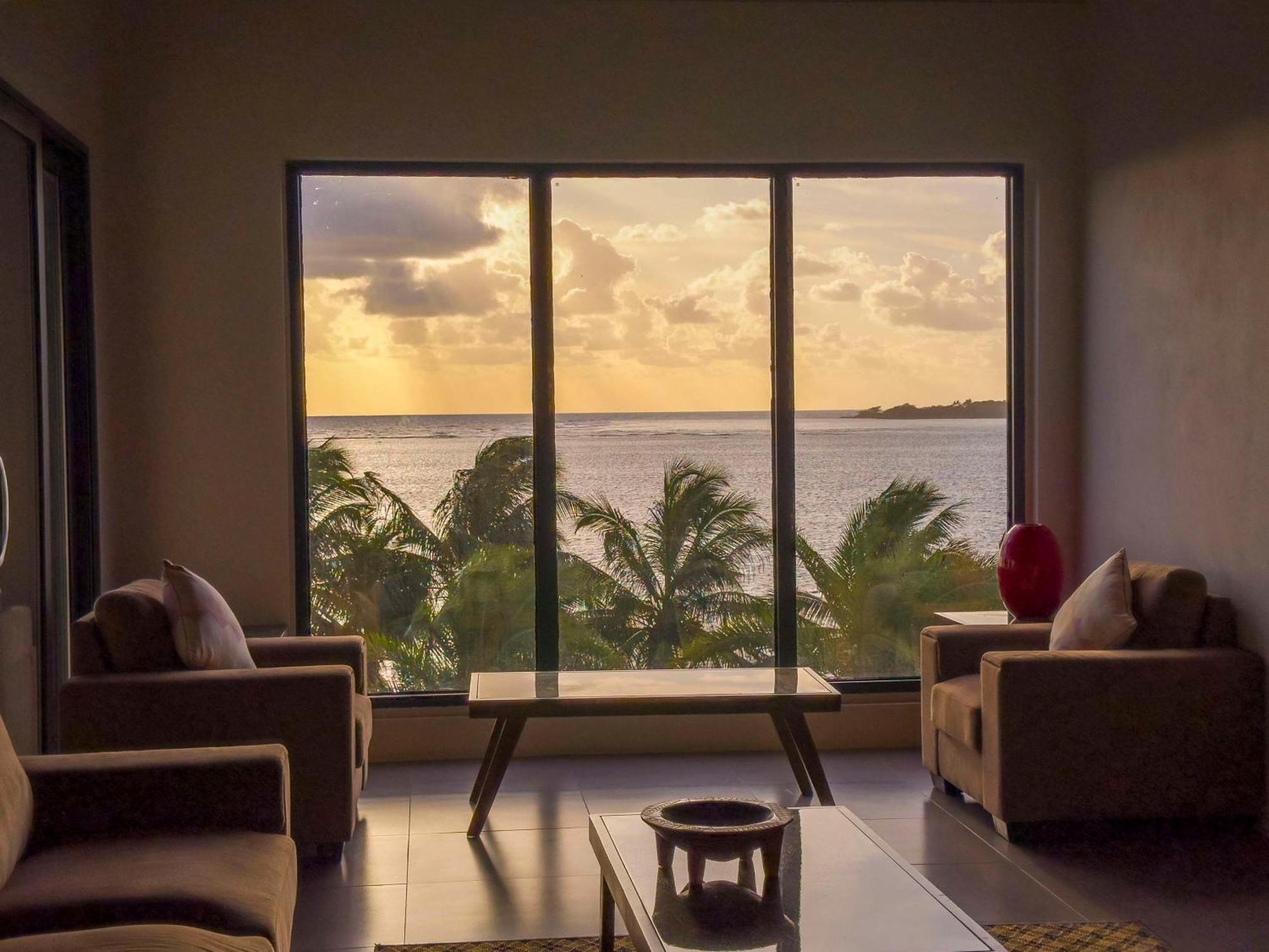 Ramada Suites By Wyndham Seafront Coral Coast Korotogo Exterior foto