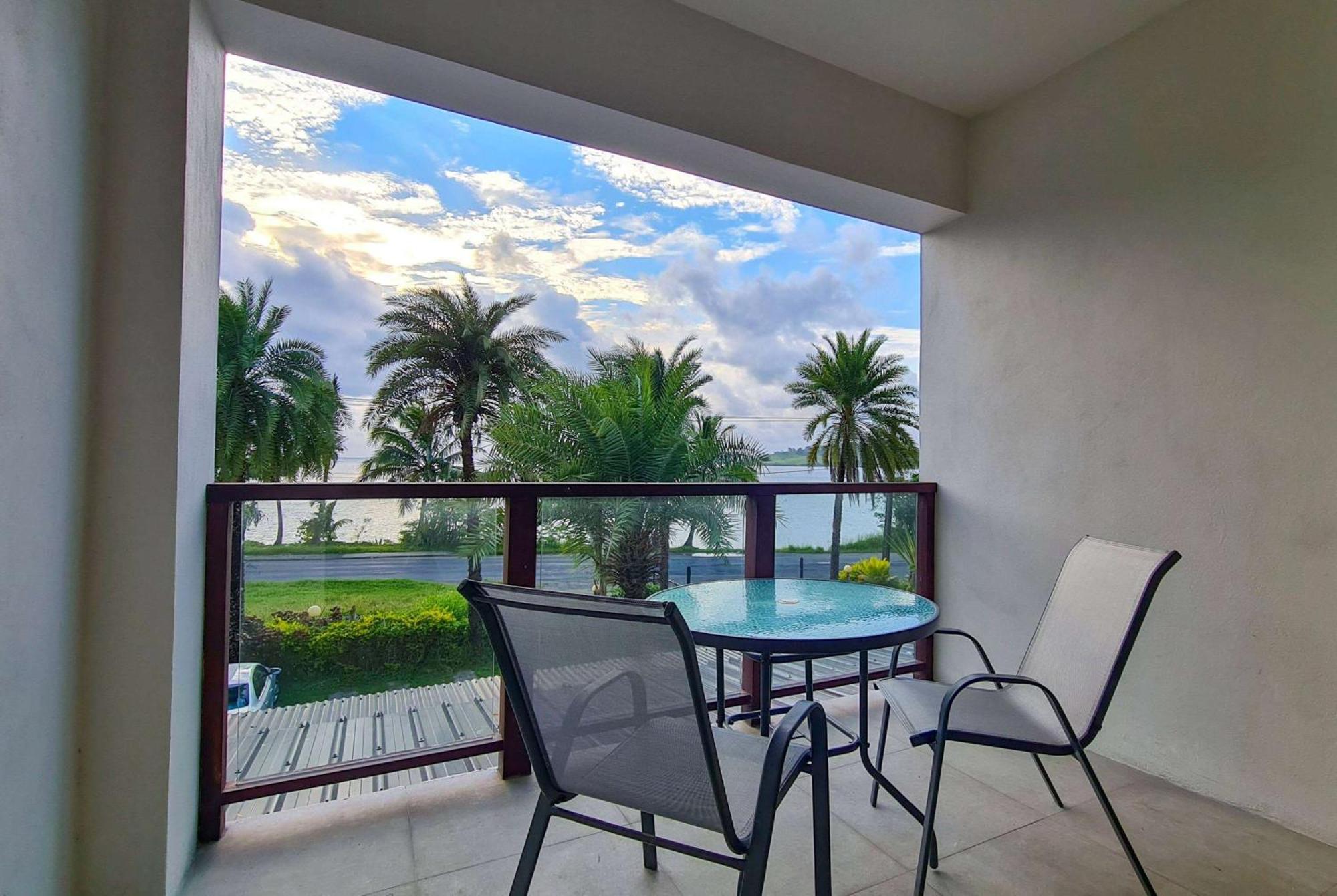 Ramada Suites By Wyndham Seafront Coral Coast Korotogo Exterior foto