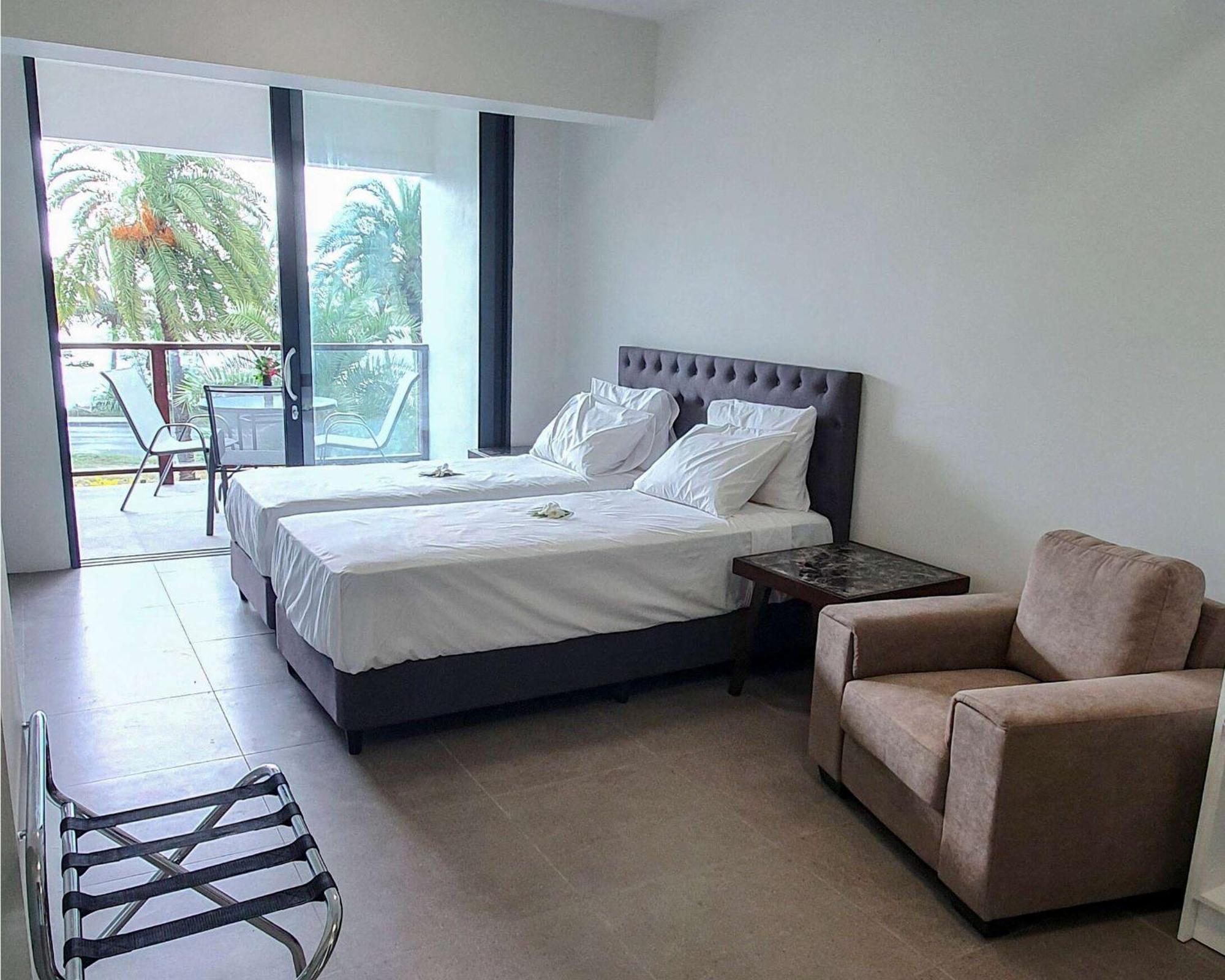 Ramada Suites By Wyndham Seafront Coral Coast Korotogo Exterior foto