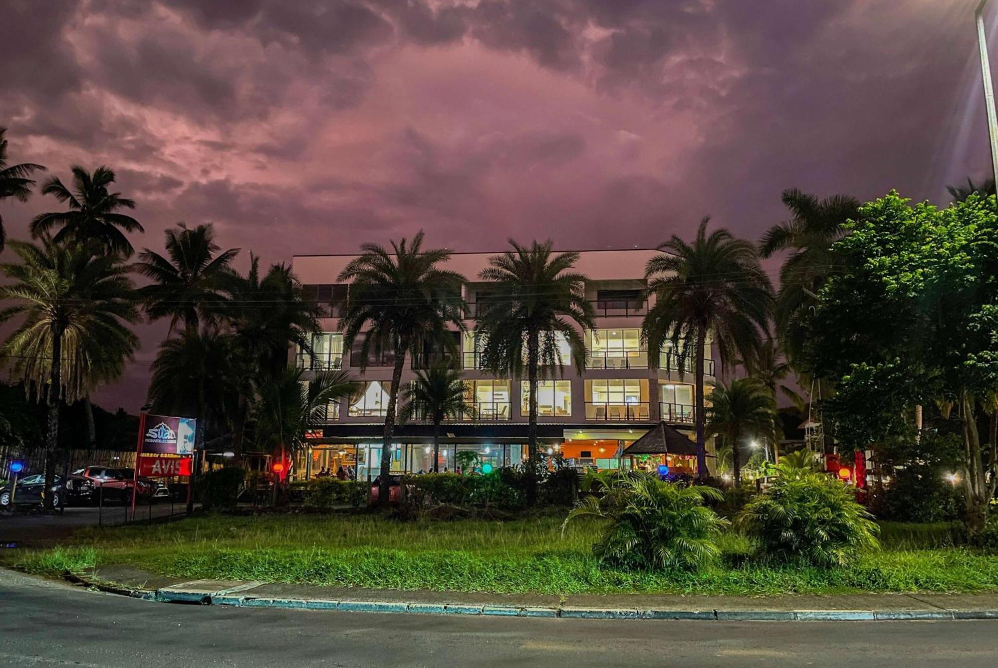 Ramada Suites By Wyndham Seafront Coral Coast Korotogo Exterior foto